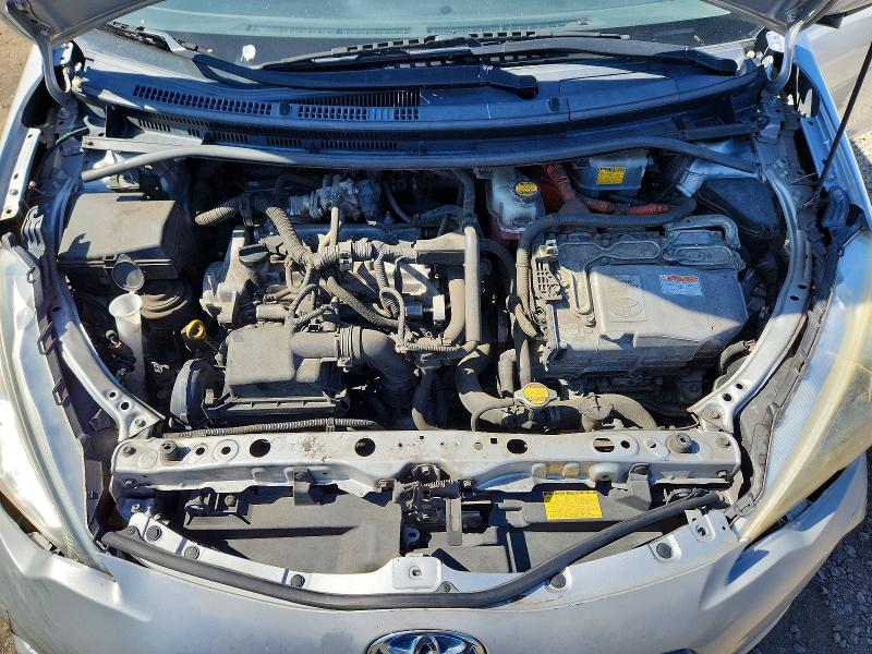 57065926 :رقم المزاد ، JTDKDTB33D1048131 vin ، 2013 Toyota Prius C مزاد بيع