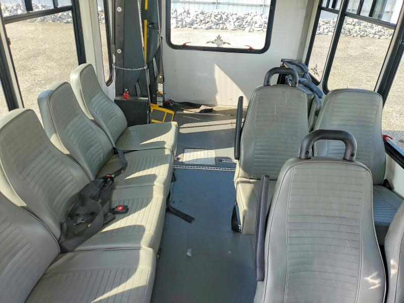 55424796 :رقم المزاد ، 1FDEE3FL1FDA27862 vin ، 2015 Ford E350 مزاد بيع