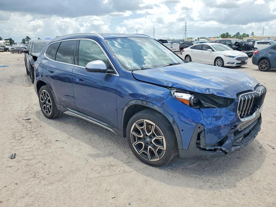 57361036 :رقم المزاد ، WBX73EF00P5W15142 vin ، 2023 Bmw X1 مزاد بيع