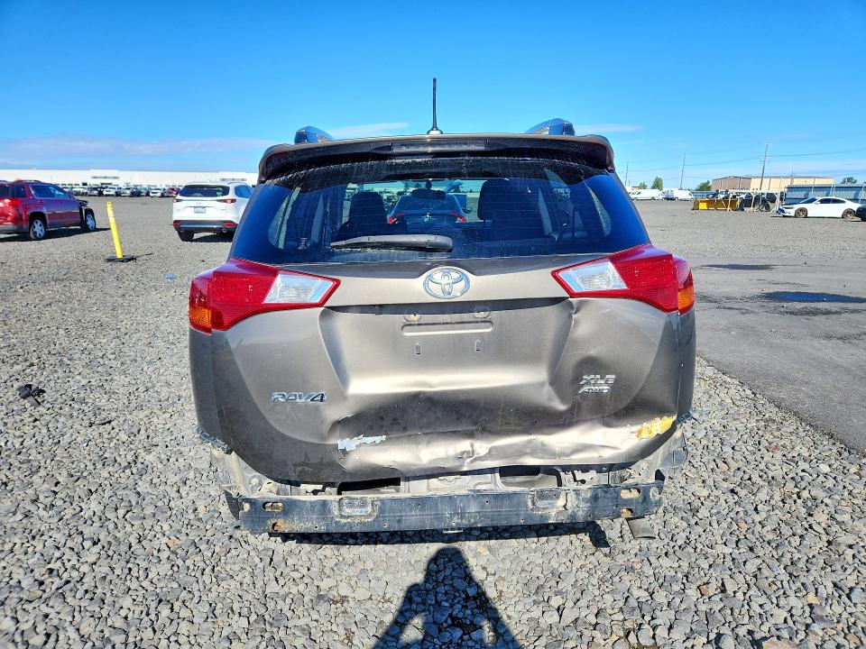2015 Toyota Rav4 მანქანა იყიდება აუქციონზე, vin: JTMRFREV9FD141861, აუქციონის ნომერი: 56522046