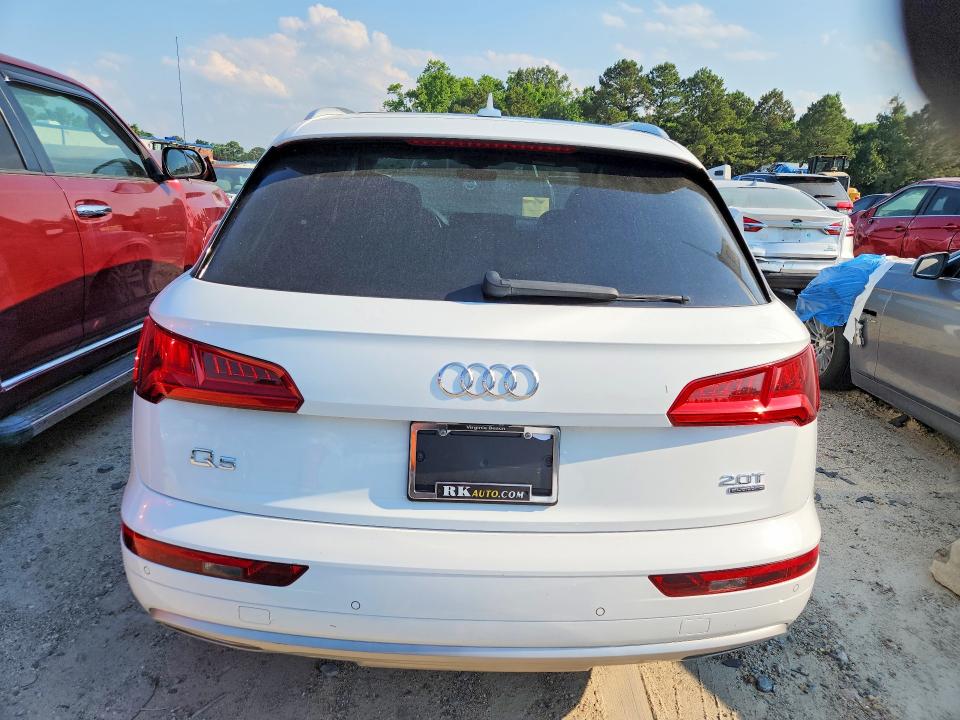 56977916 :رقم المزاد ، WA1BNAFY2J2003480 vin ، 2018 Audi Q5 مزاد بيع