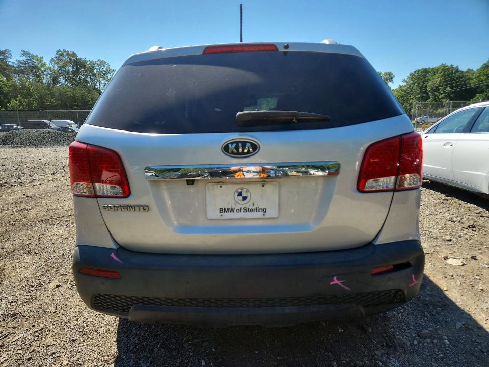 2011 Kia Sorento მანქანა იყიდება აუქციონზე, vin: 5XYKTCA18BG144160, აუქციონის ნომერი: 57779976