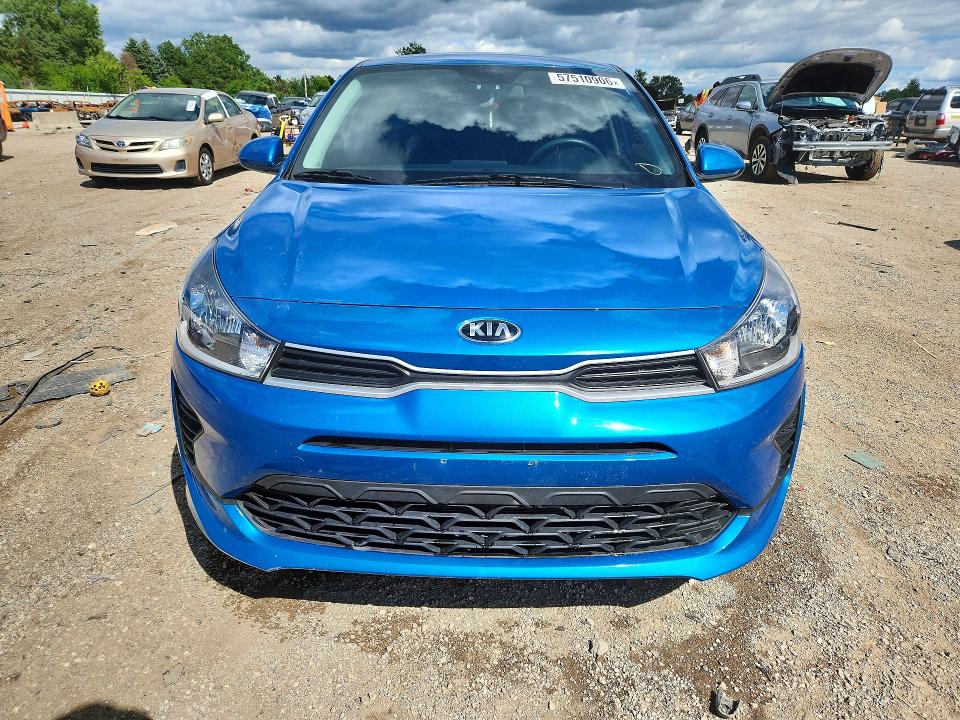 2021 Kia Rio მანქანა იყიდება აუქციონზე, vin: 3KPA24AD1ME393589, აუქციონის ნომერი: 57510906
