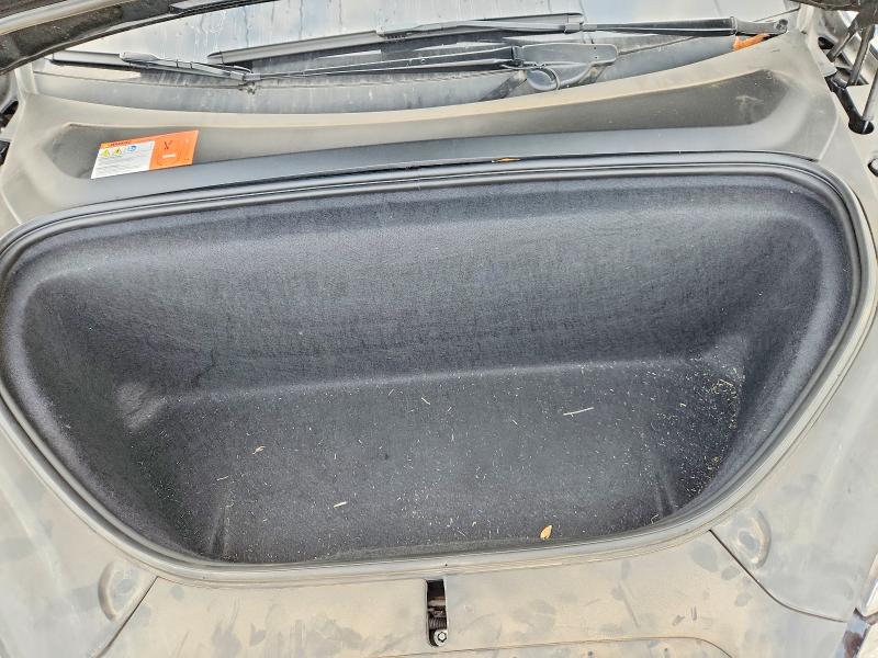 58758466 :رقم المزاد ، 5YJXCAE28JF092046 vin ، 2018 Tesla Model X مزاد بيع