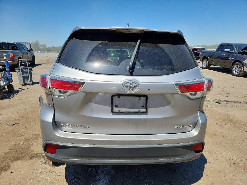 2016 Toyota Highlander მანქანა იყიდება აუქციონზე, vin: 5TDJKRFH6GS288890, აუქციონის ნომერი: 55989536