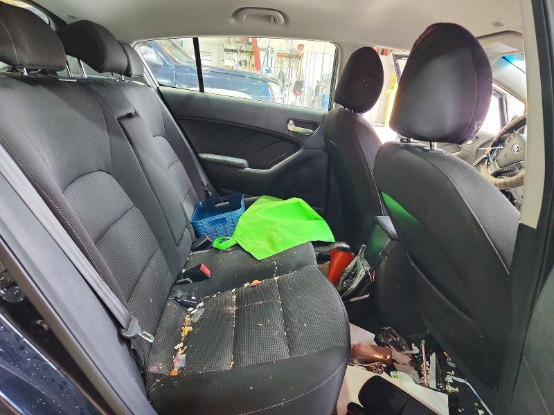 56261996 :رقم المزاد ، KNAFK5A85H5697408 vin ، 2017 Kia Forte مزاد بيع