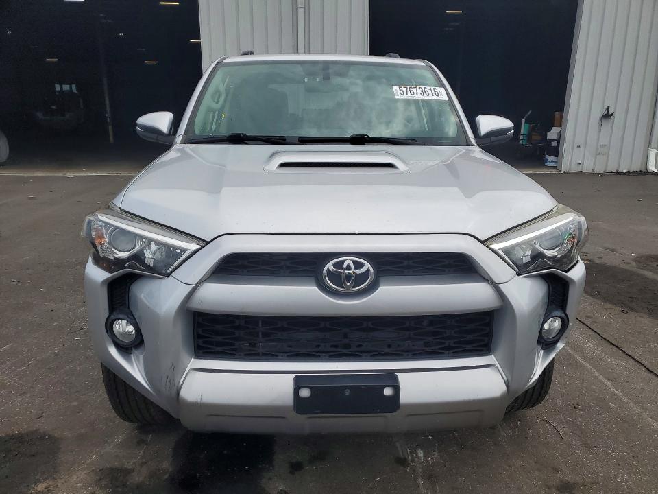 Продаж на аукціоні авто 2018 Toyota 4runner, vin: JTEBU5JR0J5566215, номер лоту: 57673616