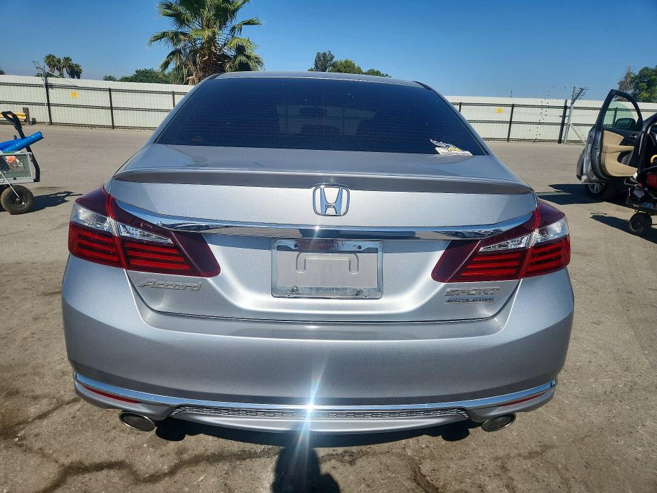 2017 Honda Accord მანქანა იყიდება აუქციონზე, vin: 1HGCR2F12HA184654, აუქციონის ნომერი: 57867786