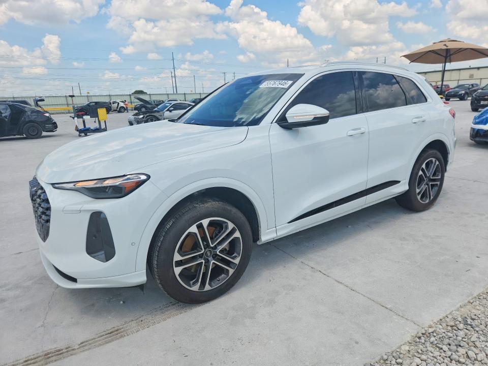 55767946 :رقم المزاد ، WA11AAGU1S2025555 vin ، 2025 Audi Q5 مزاد بيع