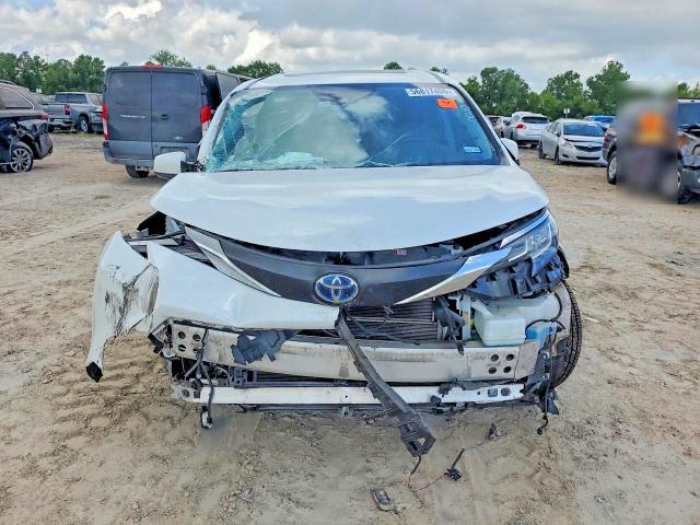 Продажа на аукционе авто 2022 Toyota Sienna, vin: 5TDJSKFC2NS046655, номер лота: 56817406