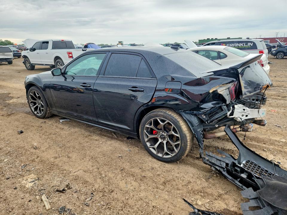 2015 Chrysler 300 მანქანა იყიდება აუქციონზე, vin: 2C3CCABT7FH736136, აუქციონის ნომერი: 58989766