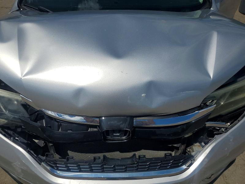 58610606 :رقم المزاد ، 2HKRM4H71FH663335 vin ، 2015 Honda Cr-v مزاد بيع