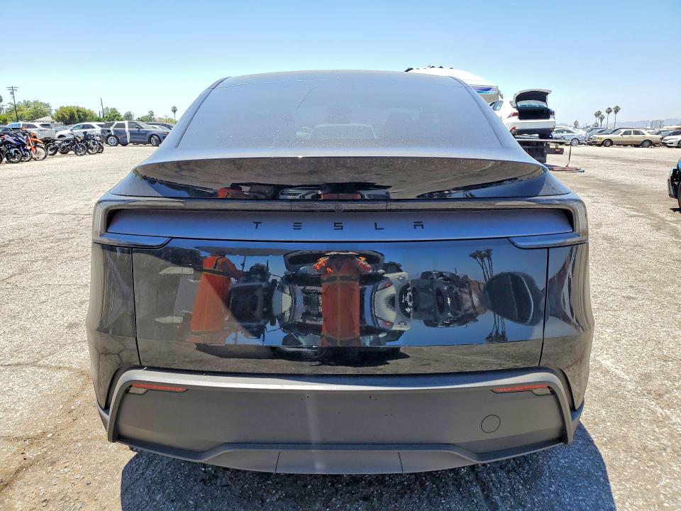 58828986 :رقم المزاد ، 7SAYGDEDXTF589035 vin ، 2026 Tesla Model Y مزاد بيع