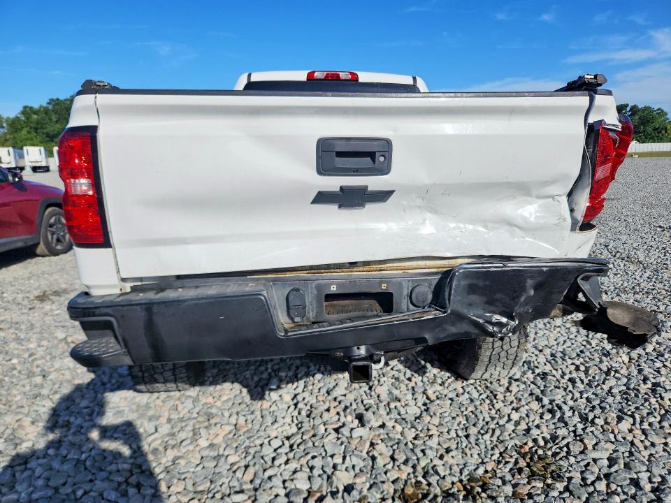 Продажа на аукционе авто 2018 Chevrolet Silverado, vin: 1GCUKREC0JF152085, номер лота: 57815156