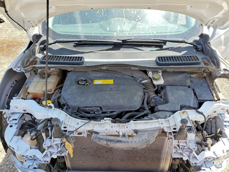 2015 Ford Escape მანქანა იყიდება აუქციონზე, vin: 1FMCU9GX4FUC57250, აუქციონის ნომერი: 58430476