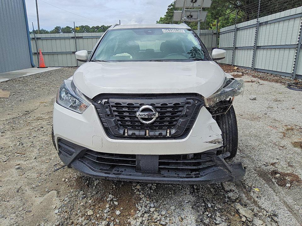 56330536 :رقم المزاد ، 3N1CP5CV8LL555401 vin ، 2020 Nissan Kicks مزاد بيع