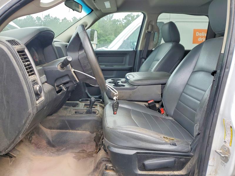 53533226 :رقم المزاد ، 3C63R3GLXJG412628 vin ، 2018 Ram 3500 مزاد بيع
