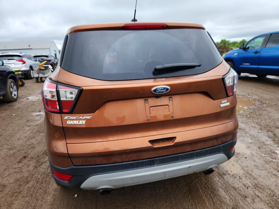 Продажа на аукционе авто 2017 Ford Escape, vin: 1FMCU0GD0HUD07047, номер лота: 58394326
