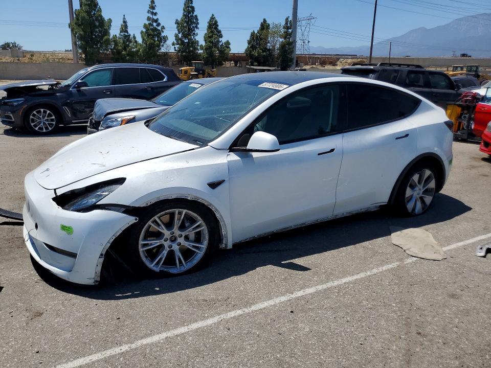 57724906 :رقم المزاد ، 7SAYGDEE1NF444798 vin ، 2022 Tesla Model Y مزاد بيع