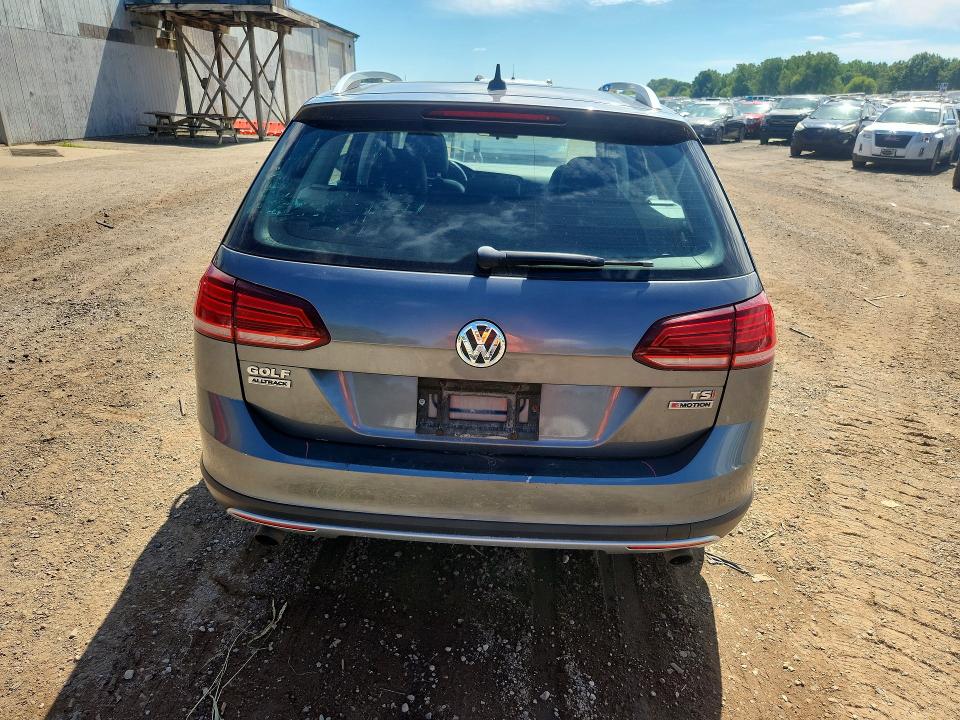 2018 Volkswagen Golf Alltrack მანქანა იყიდება აუქციონზე, vin: 3VWH17AU7JM759573, აუქციონის ნომერი: 58044046