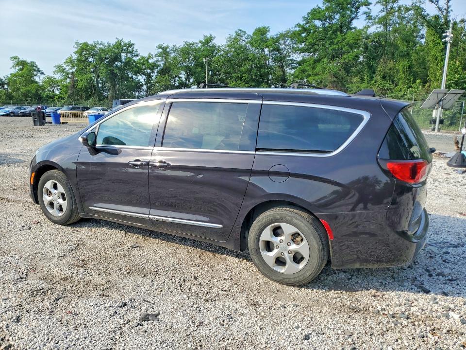 58370146 :رقم المزاد ، 2C4RC1EG6HR689201 vin ، 2017 Chrysler Pacifica مزاد بيع