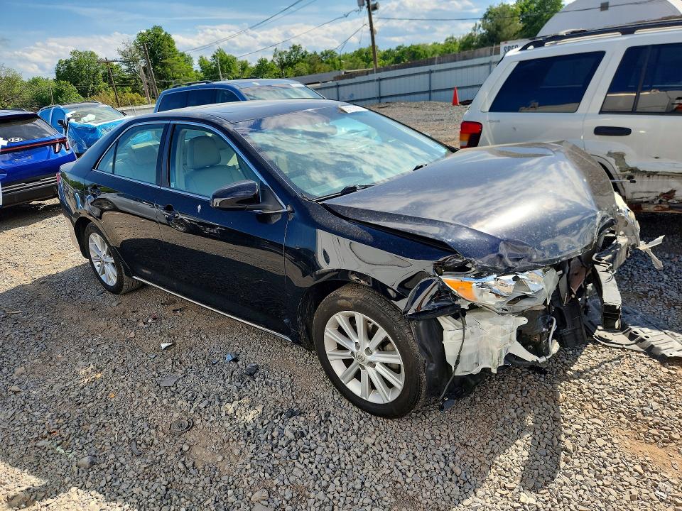 2014 Toyota Camry მანქანა იყიდება აუქციონზე, vin: 4T4BF1FK1ER403914, აუქციონის ნომერი: 55779706