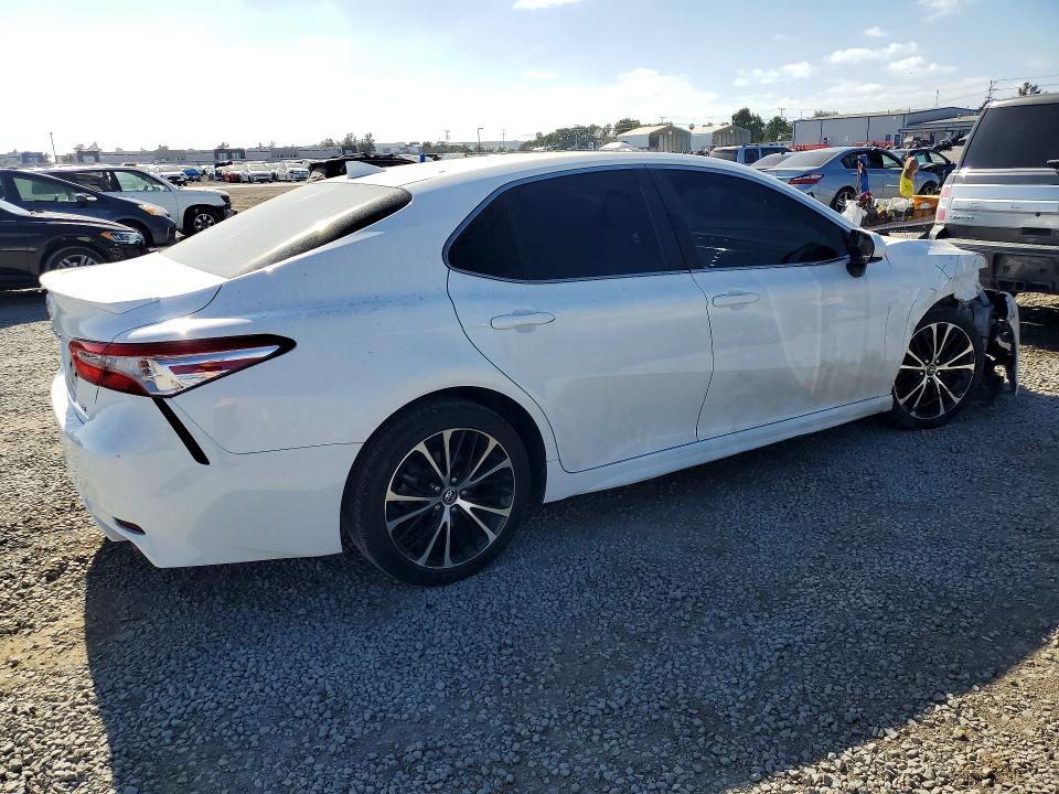 85623465 :رقم المزاد ، 4T1G11AK0LU906112 vin ، 2020 Toyota Camry مزاد بيع