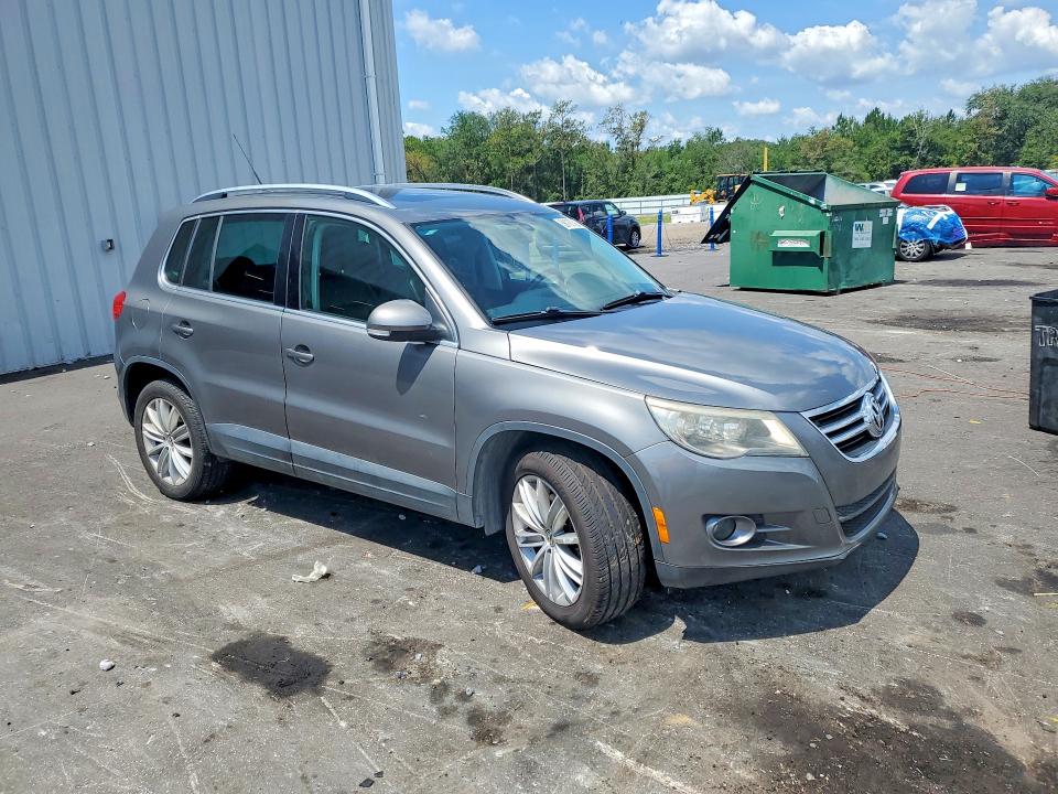 58797326 :رقم المزاد ، WVGAV7AX5BW539106 vin ، 2011 Volkswagen Tiguan مزاد بيع