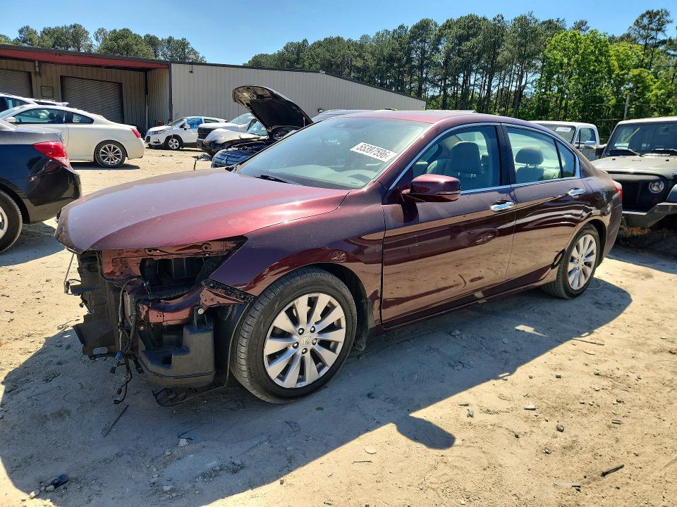 Auction sale of the 2015 Honda Accord, vin: 1HGCR2F86FA075043, lot number: 55397596
