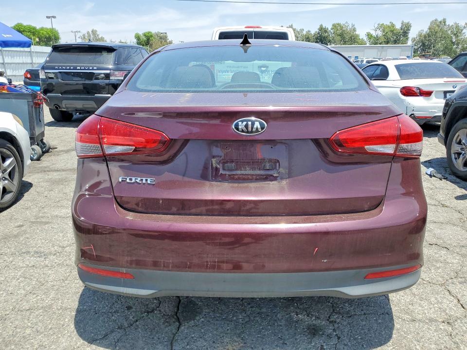 54833296 :رقم المزاد ، 3KPFK4A76HE097196 vin ، 2017 Kia Forte مزاد بيع