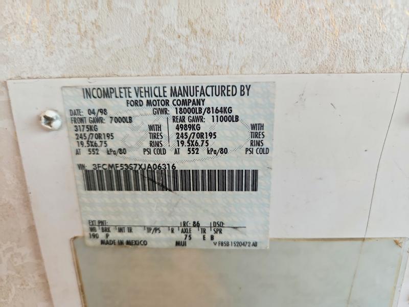 53261716 :رقم المزاد ، 3FCMF53S7XJA06316 vin ، 1999 Ford F550 مزاد بيع