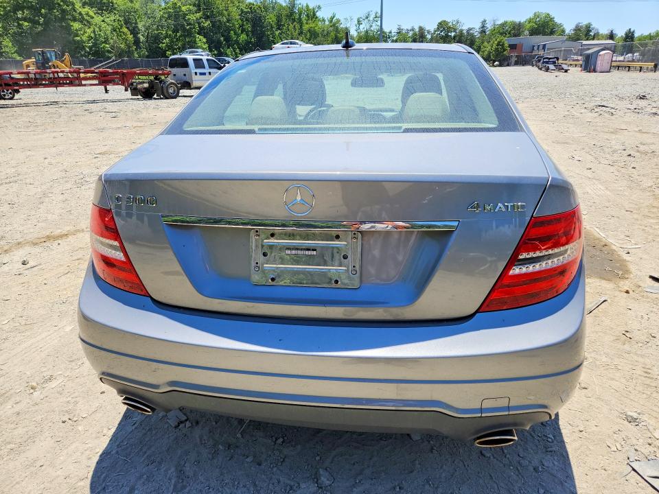 56120196 :رقم المزاد ، WDDGF8BB5CA692027 vin ، 2012 Mercedes-benz C مزاد بيع