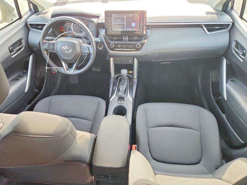 58039896 :رقم المزاد ، 7MUCAABG7NV036465 vin ، 2022 Toyota Corolla Cross مزاد بيع