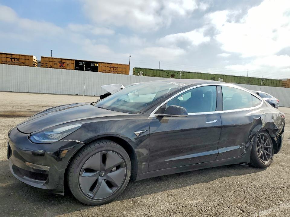 Продажа на аукционе авто 2018 Tesla Model 3, vin: 5YJ3E1EA3JF026391, номер лота: 55229056