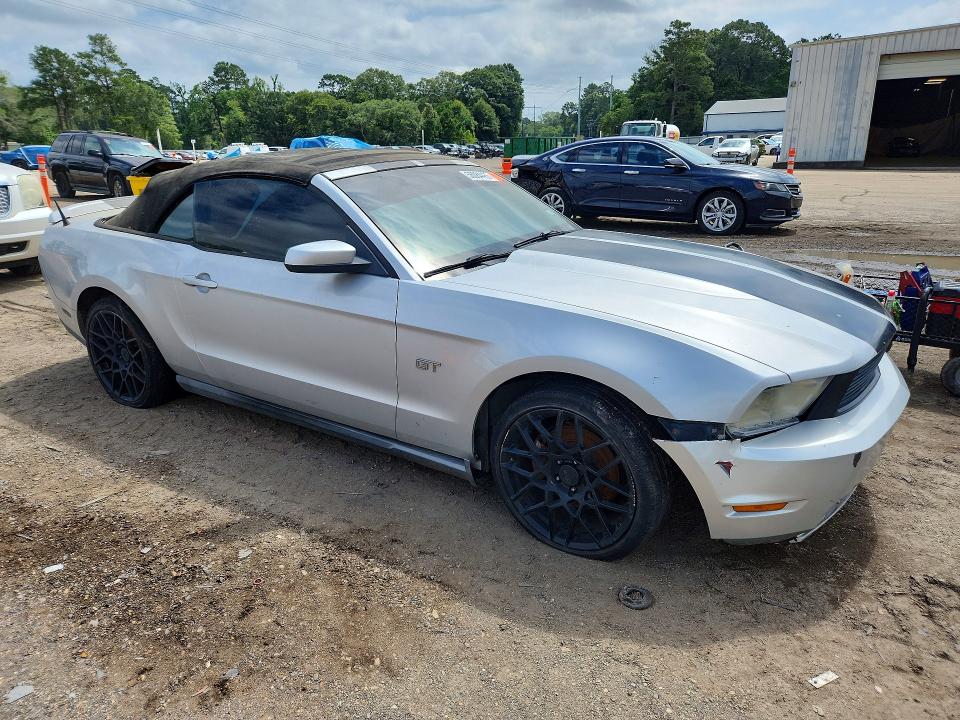 56084466 :رقم المزاد ، 1ZVBP8FH3A5152095 vin ، 2010 Ford Mustang مزاد بيع
