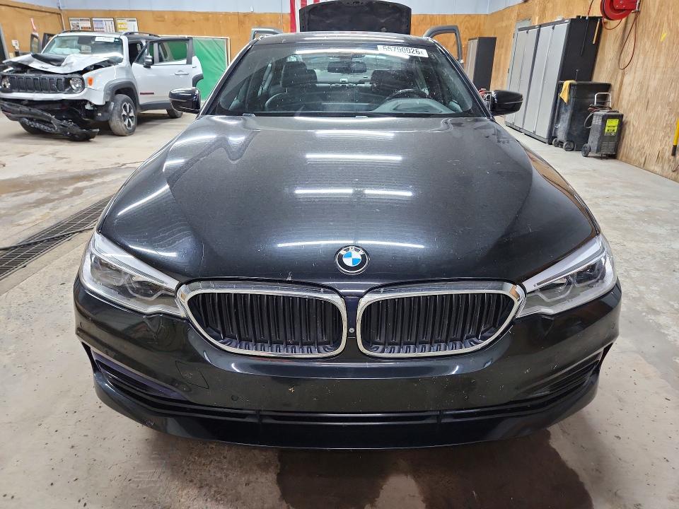55790026 :رقم المزاد ، WBAJE7C39HG479006 vin ، 2017 Bmw 540 مزاد بيع