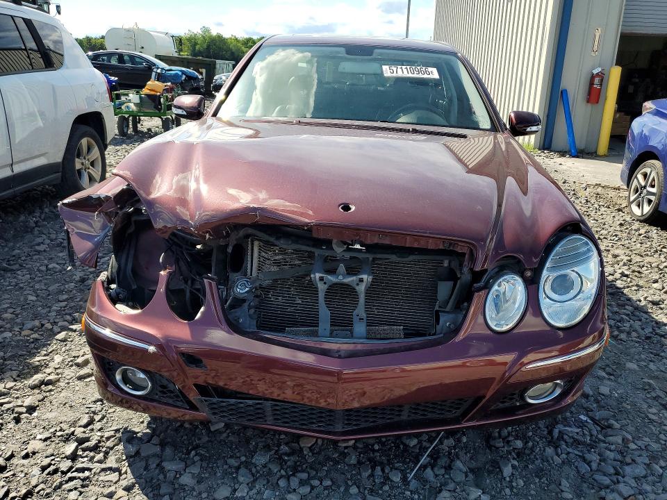 57110966 :رقم المزاد ، WDBUF22X07B069631 vin ، 2007 Mercedes-benz E مزاد بيع