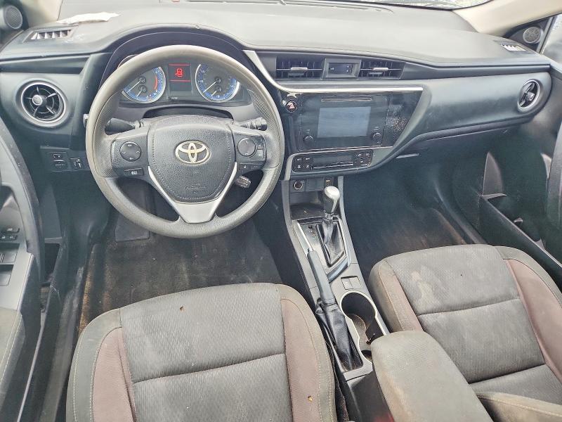 57524606 :رقم المزاد ، 5YFBURHE4JP814869 vin ، 2018 Toyota Corolla مزاد بيع