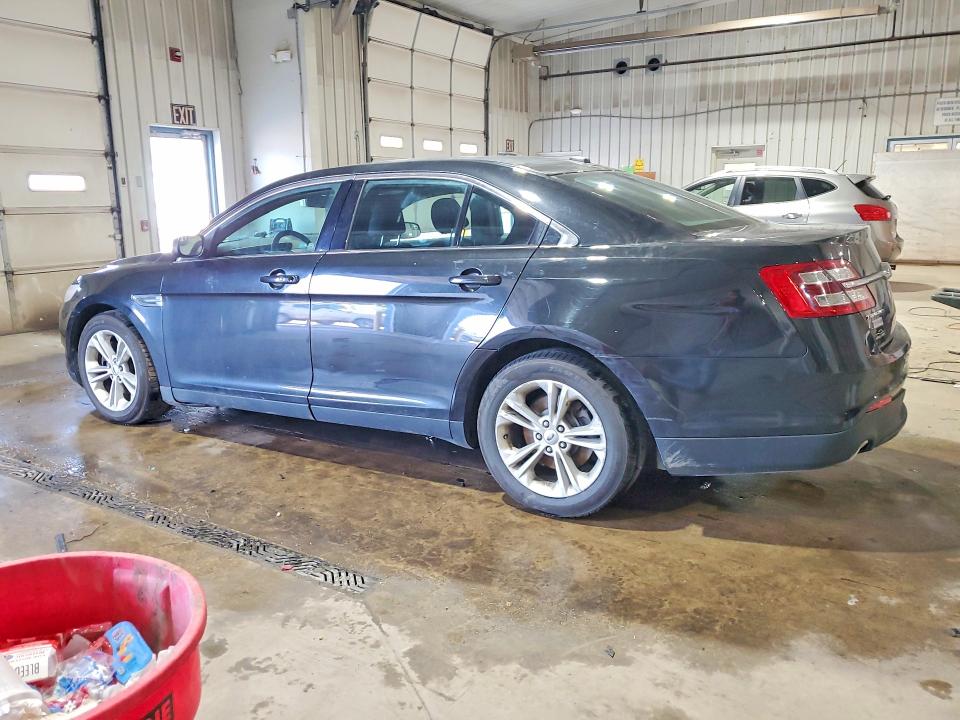 55766416 :رقم المزاد ، 1FAHP2E85FG122075 vin ، 2015 Ford Taurus مزاد بيع