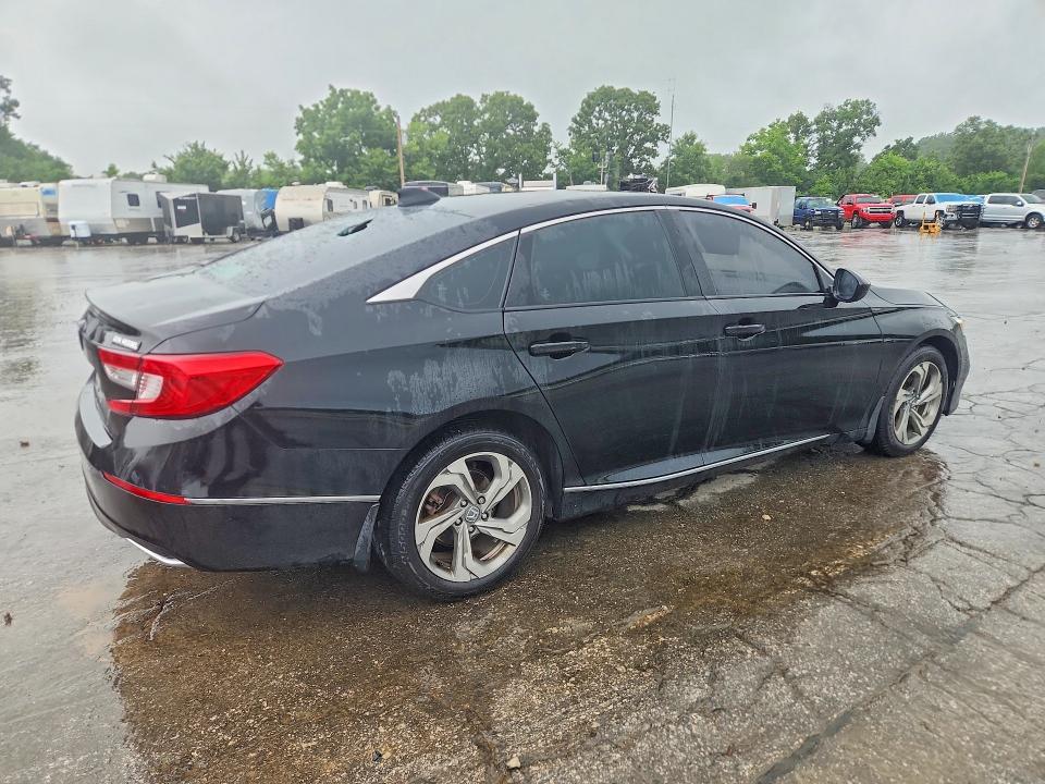 Продаж на аукціоні авто 2018 Honda Accord, vin: 1HGCV1F41JA060607, номер лоту: 57356326