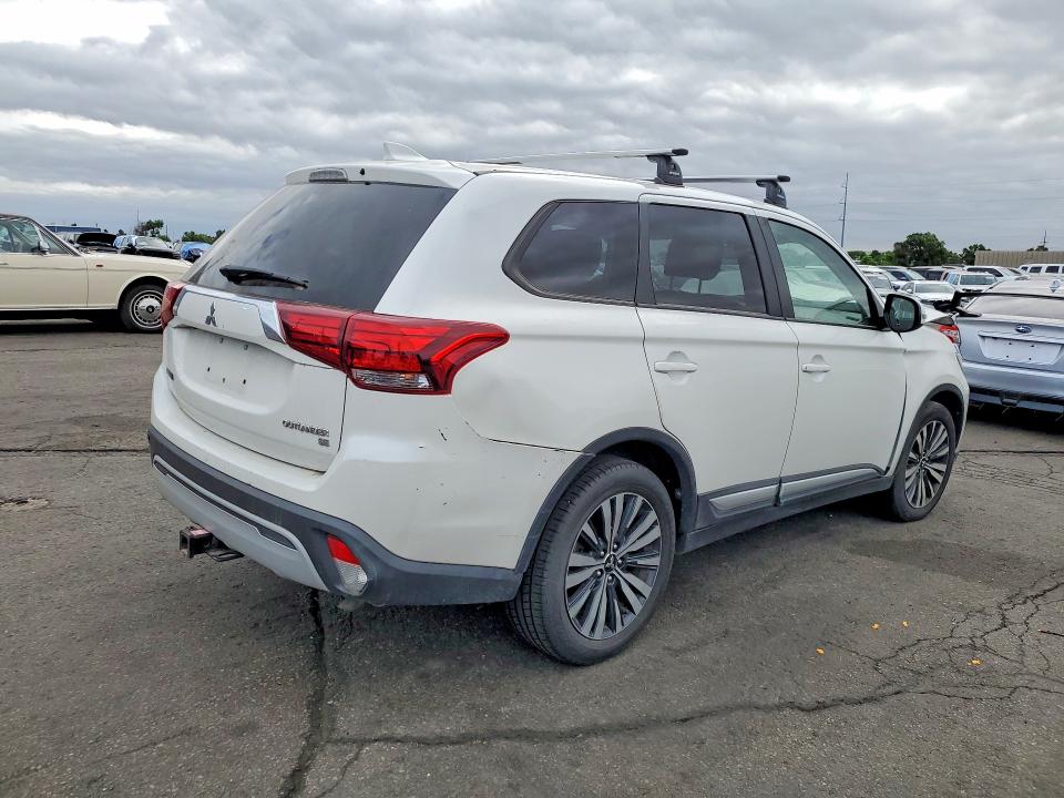 Продаж на аукціоні авто 2019 Mitsubishi Outlander, vin: JA4AD3A32KZ055450, номер лоту: 56479866