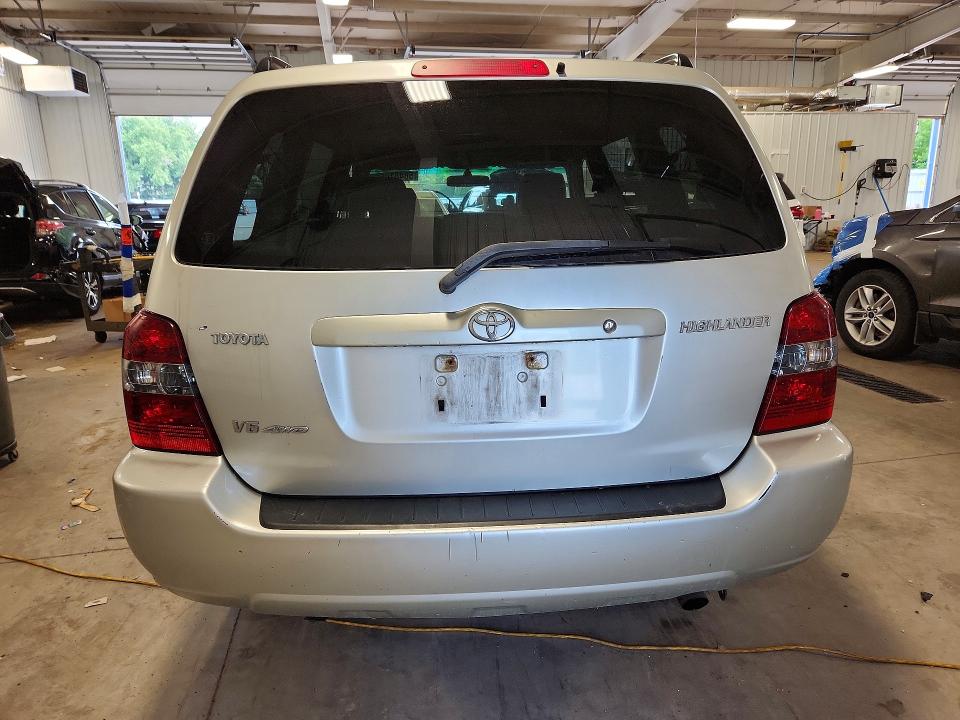 58481456 :رقم المزاد ، JTEEP21A050135650 vin ، 2005 Toyota Highlander مزاد بيع
