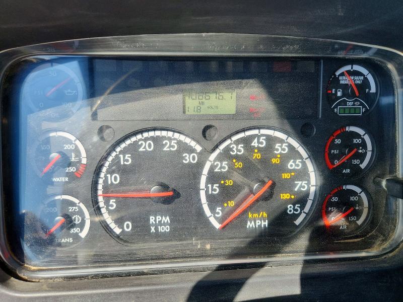 53832456 :رقم المزاد ، 3ALHCYCY0FDGM0128 vin ، 2015 Freightliner M2 مزاد بيع