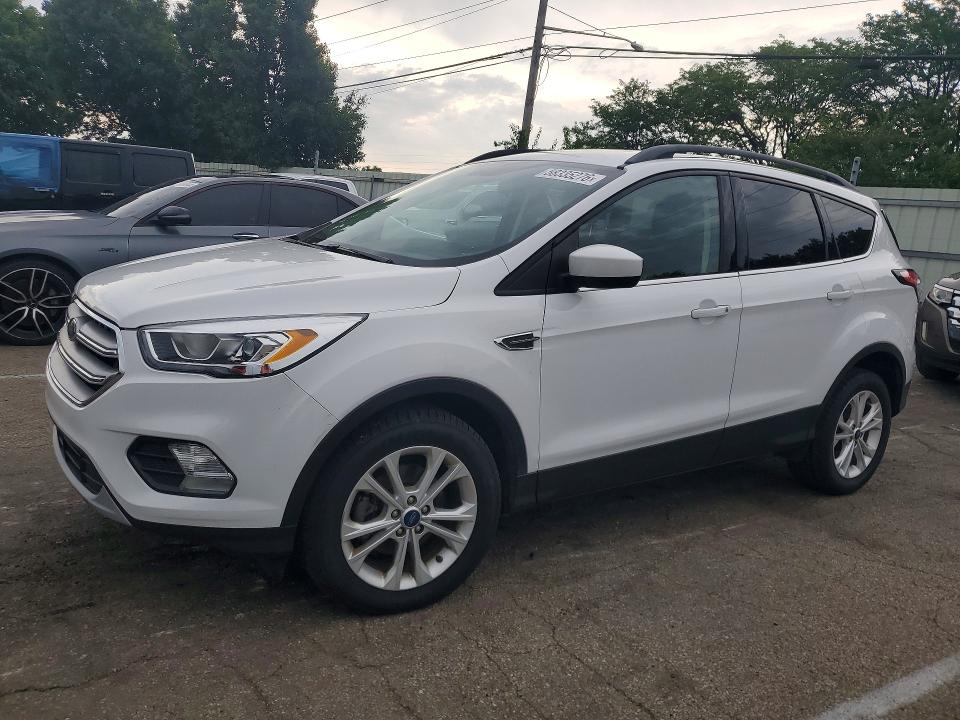 2018 Ford Escape მანქანა იყიდება აუქციონზე, vin: 1FMCU0HD8JUD48854, აუქციონის ნომერი: 58335276