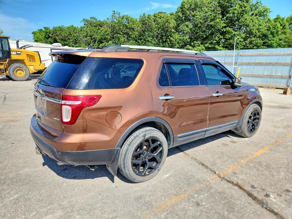 2011 Ford Explorer მანქანა იყიდება აუქციონზე, vin: 1FMHK8F82BGA83946, აუქციონის ნომერი: 57135176