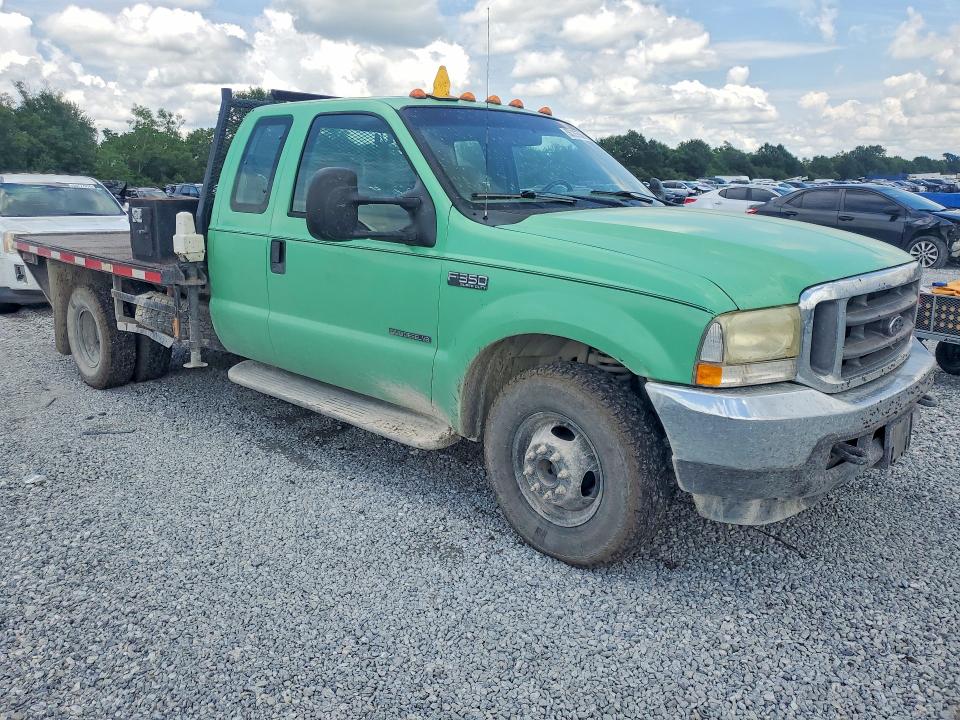 55726556 :رقم المزاد ، 1FDWX36F52EC33991 vin ، 2002 Ford F350 مزاد بيع