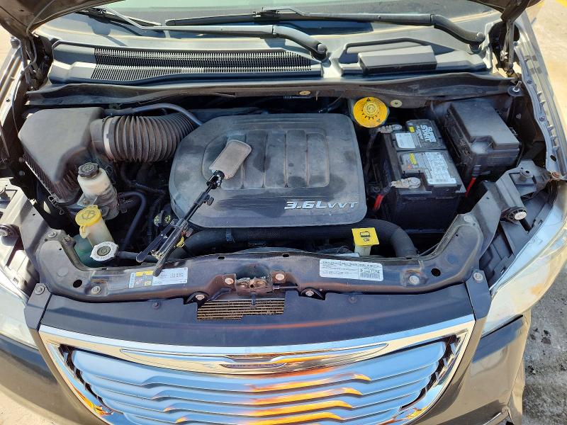 2015 Chrysler Town & Country მანქანა იყიდება აუქციონზე, vin: 2C4RC1BG0FR539084, აუქციონის ნომერი: 56067696