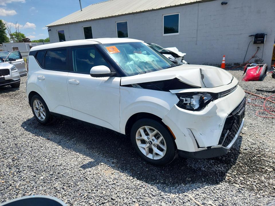 2023 Kia Soul მანქანა იყიდება აუქციონზე, vin: KNDJ23AU3P7864625, აუქციონის ნომერი: 57213176