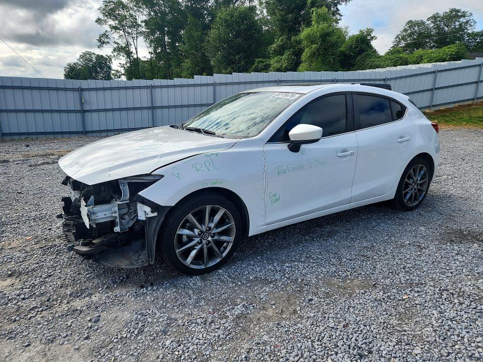 58115476 :رقم المزاد ، 3MZBN1M30JM240388 vin ، 2018 Mazda 3 مزاد بيع