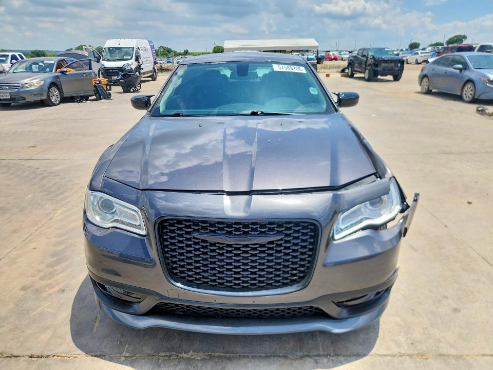Продаж на аукціоні авто 2018 Chrysler 300, vin: 2C3CCAAG3JH315592, номер лоту: 57589206